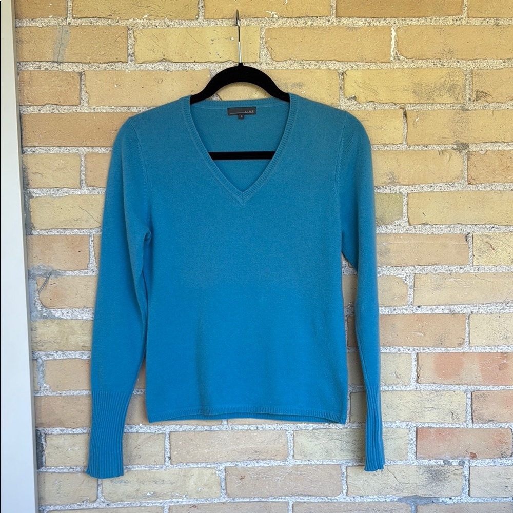 Line Blue V-Neck Cashmere Sweater